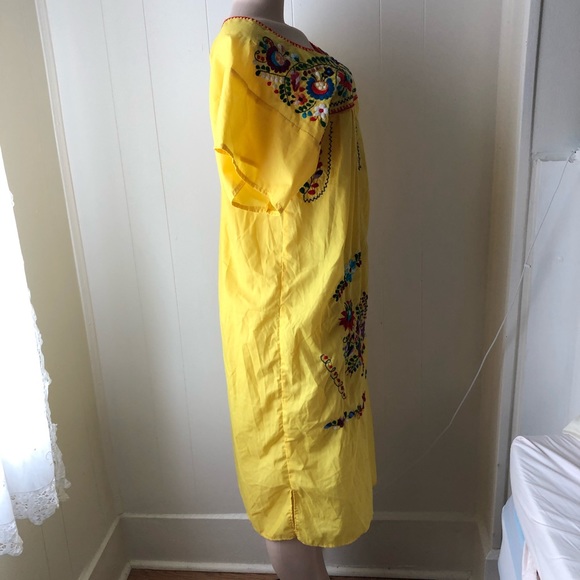 Vintage Embroidered Dress - Picture 7 of 8